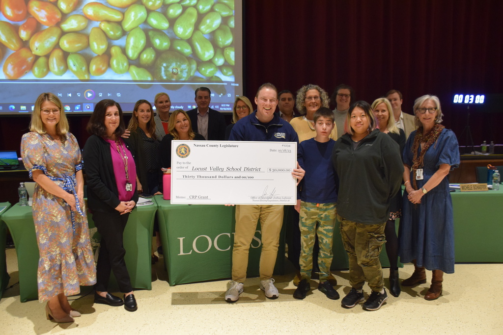 LVCSD Gets Gardening Grant.