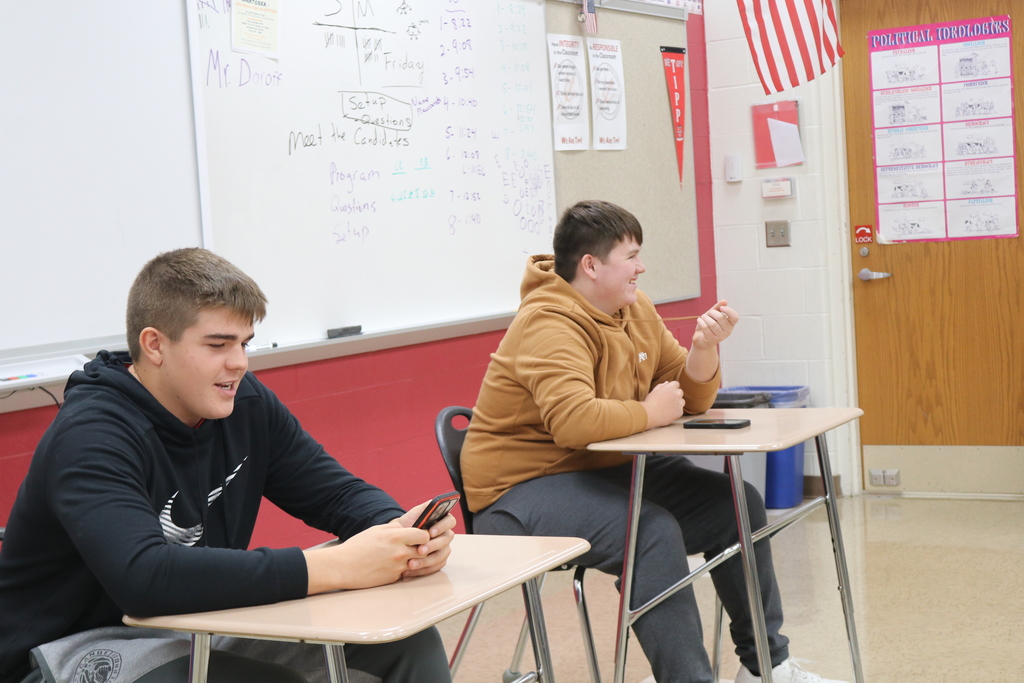 AP students get ready for Meet the Candidates.  