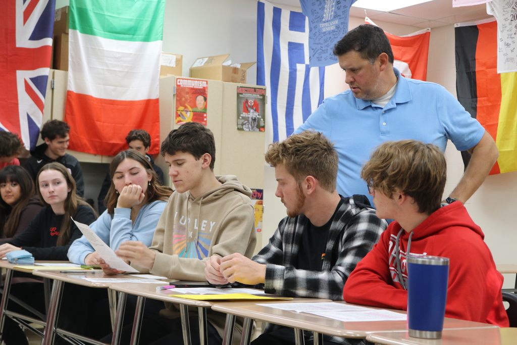 AP students get ready for Meet the Candidates.  