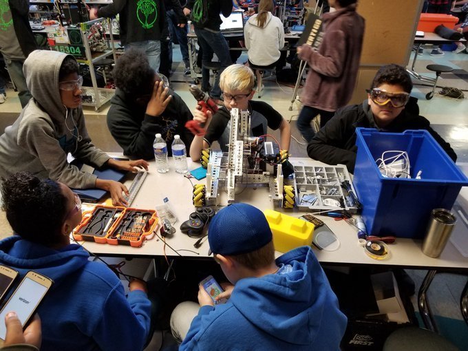 CMS Robotics