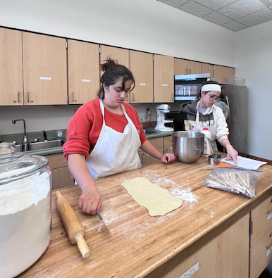 students in baking class
