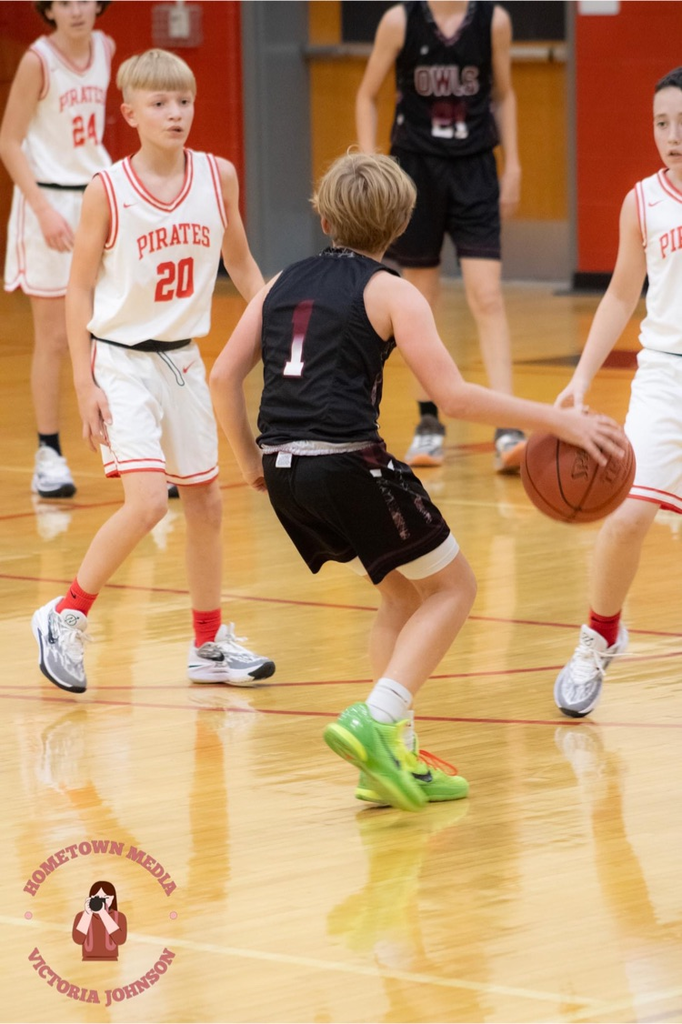 Eelan scanning the floor