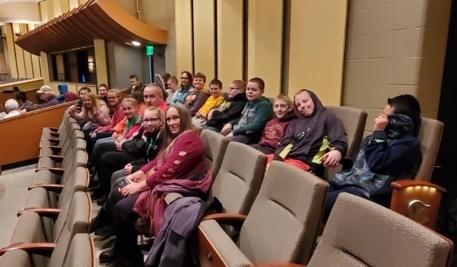 6th graders at Christmas Carol