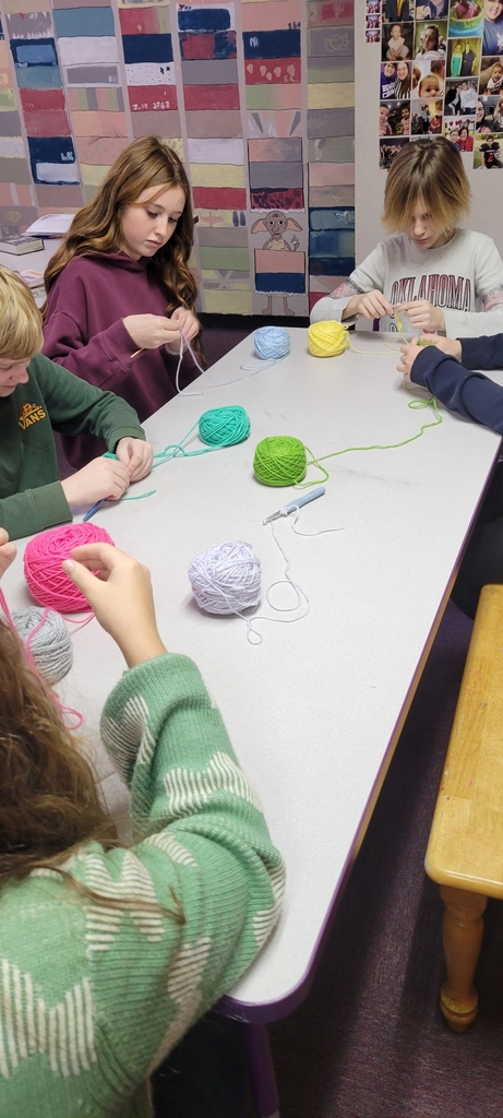 7th graders learning to crochet