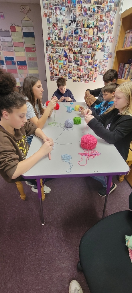 7th graders learning to crochet
