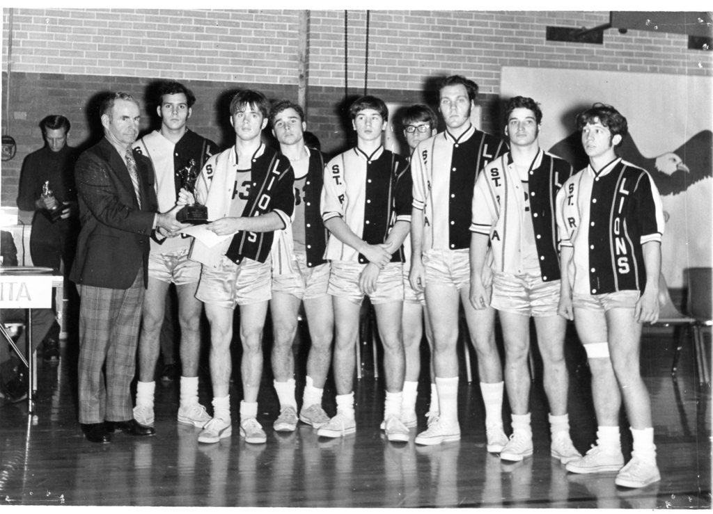 group of boys basketball