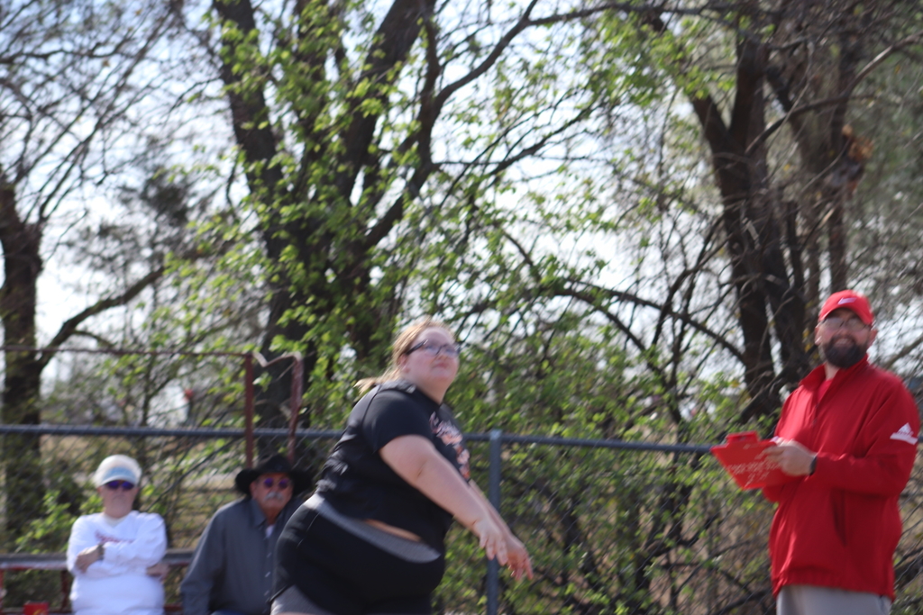 Rylee Townsend 2nd in Shot at the Maysville JH meet. 