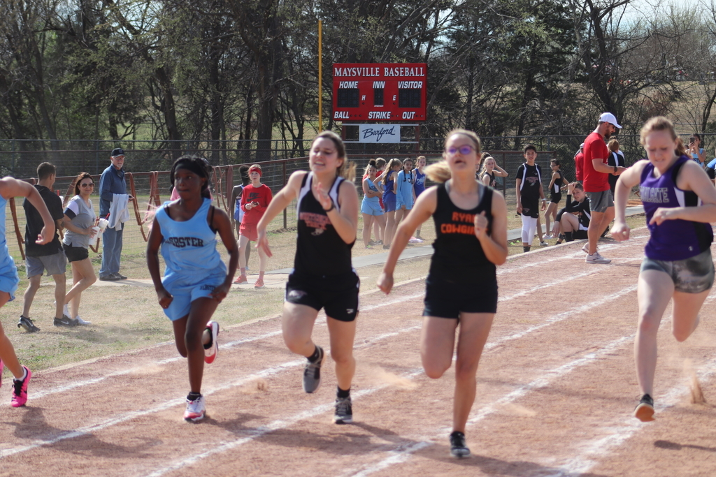 Alexis with the 3rd place in 100 meter dash. 