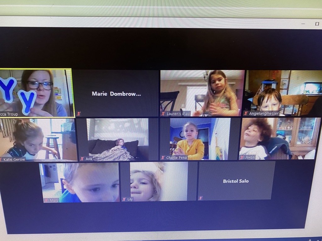 Ms. Rebecca's 3 year old AM online class learning the letter "Y"!!