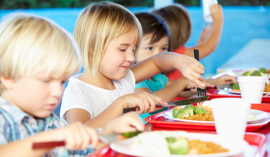 students eating