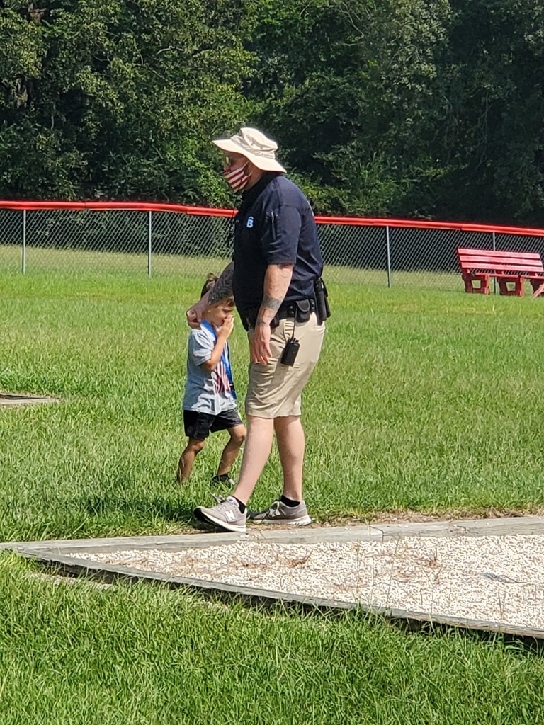 Officer Payne hanging out with our students!