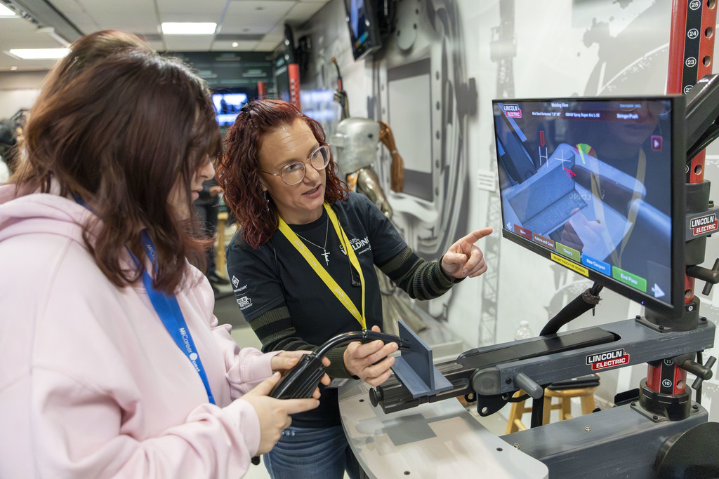 WAY student trying out CAD software