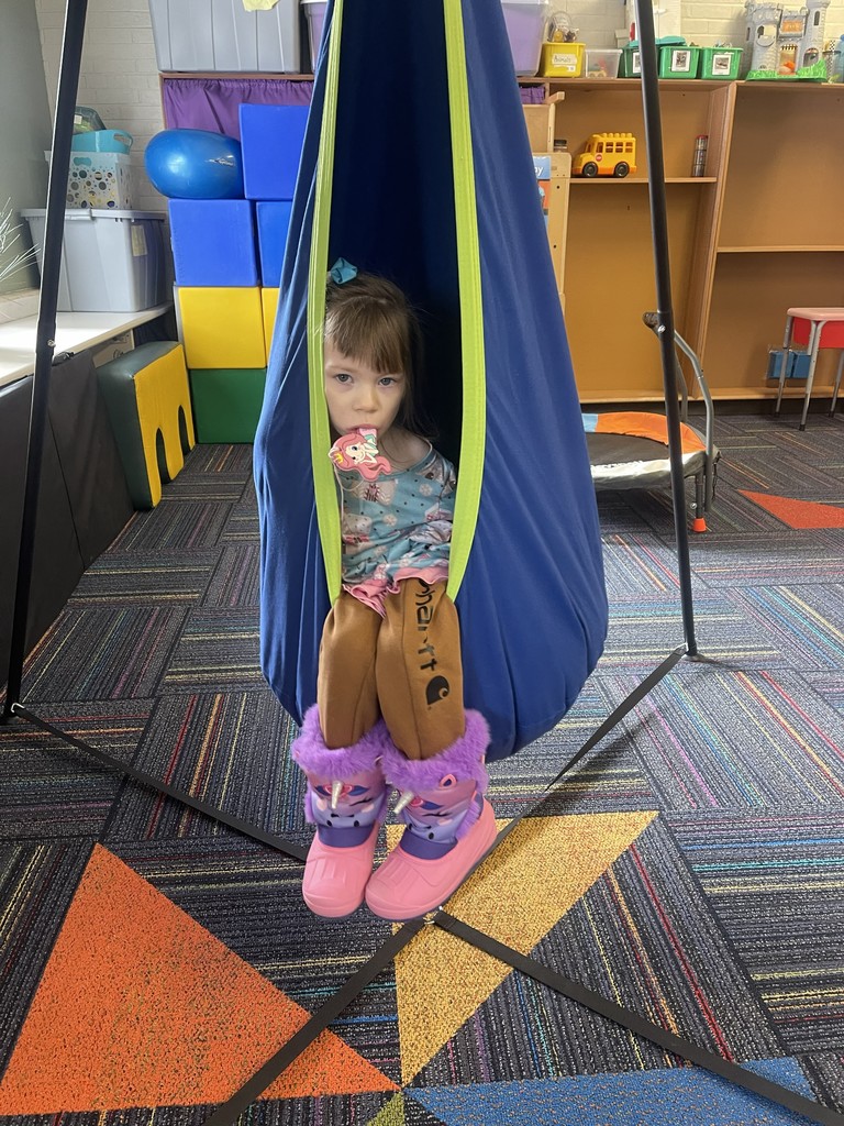 Preschooler uses sensory tools to help with regulation