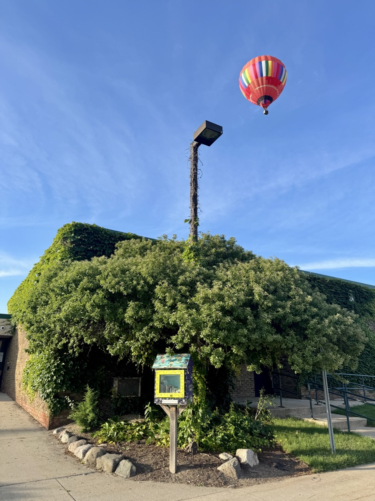 Hot air balloon over LESA Ed Center