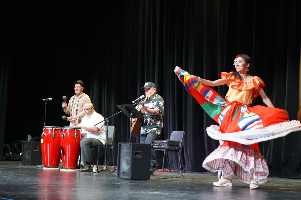 Amor & Heritage Dancers