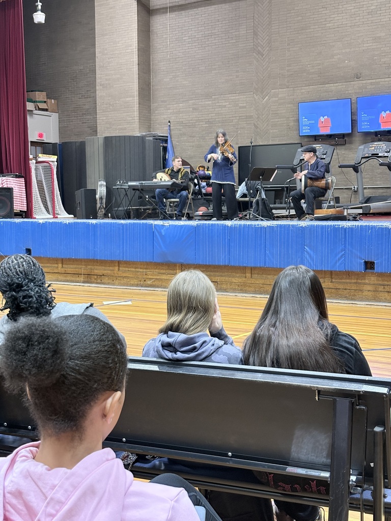 Students and Habibi Trio