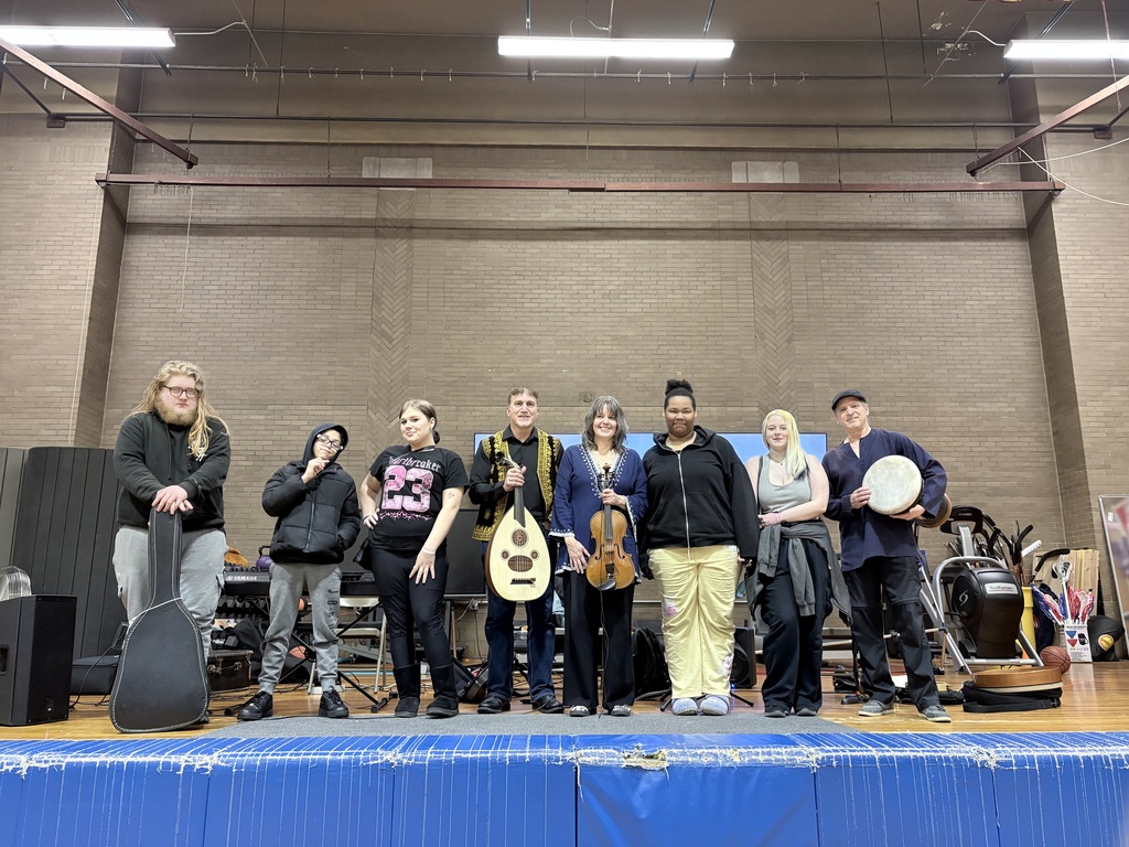 Students and Habibi Trio