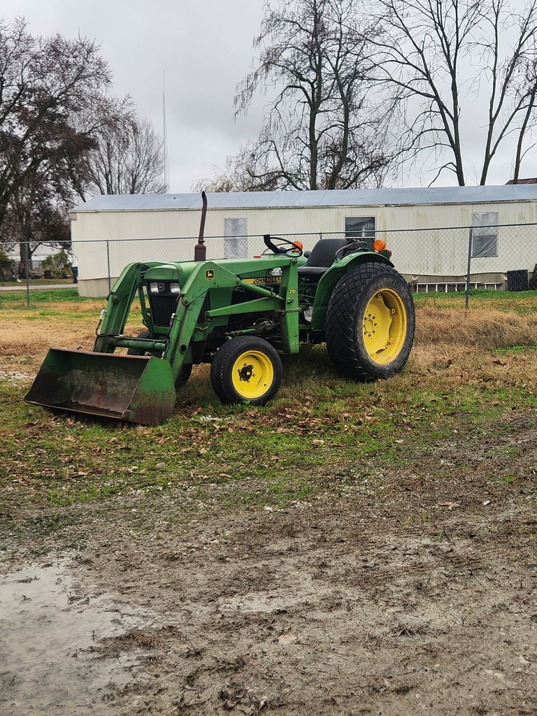 Lockwood Schools is taking bids on this John Deere tractor.