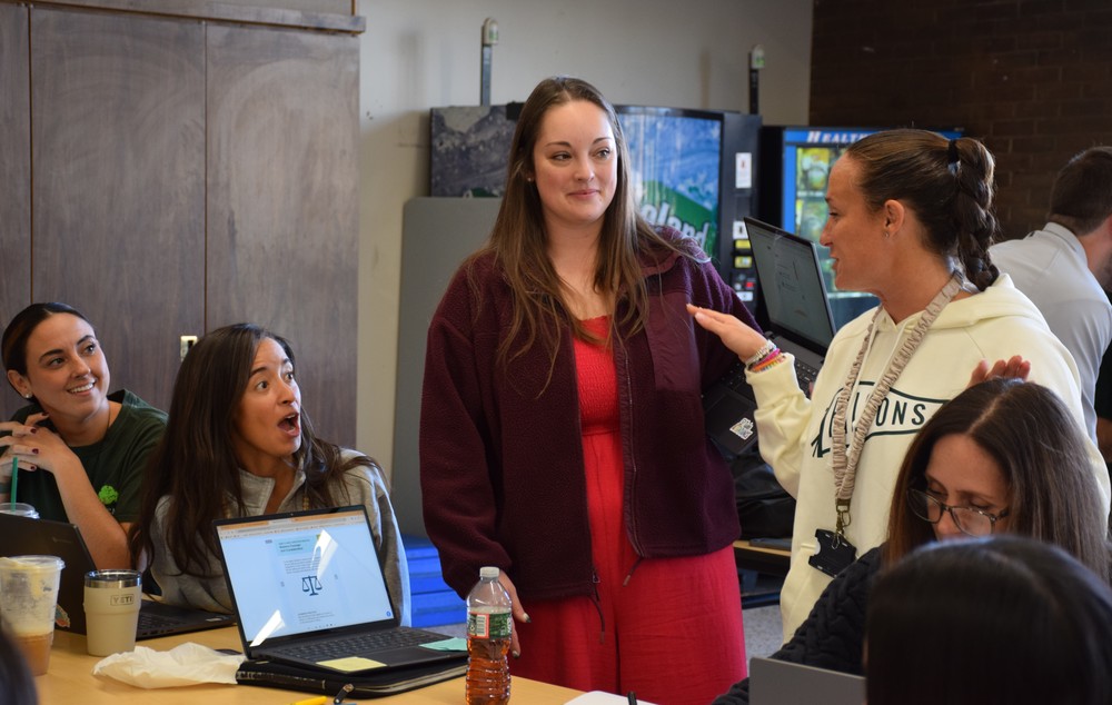 Bayville Primary School teachers collaborate at SCD.