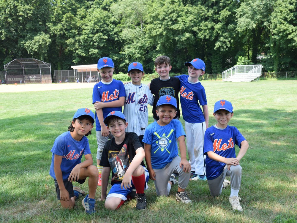 Locust Valley CSD Hosts Mets Baseball and Softball Camp