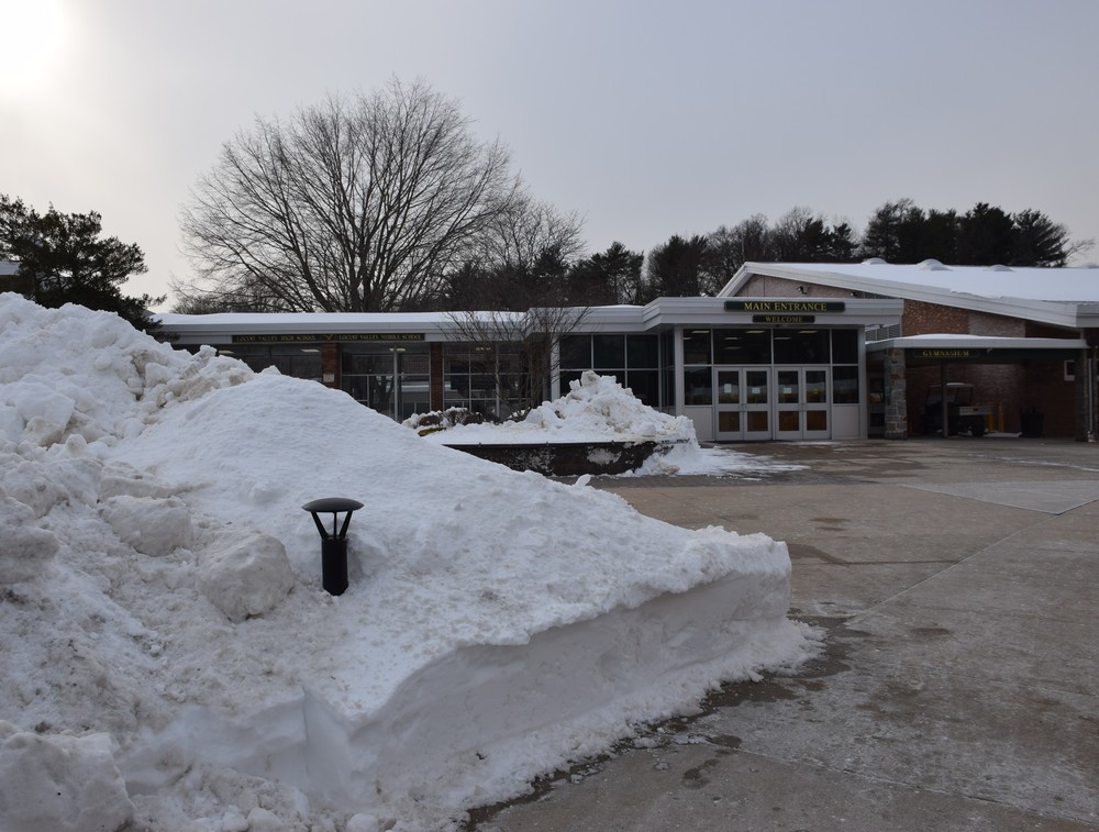 The MS/HS was cleared perfectly by the grounds crew.