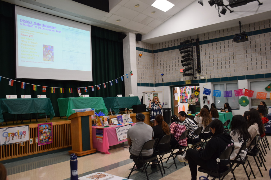 The LV community learns more about key school programs at Bilingual Night.