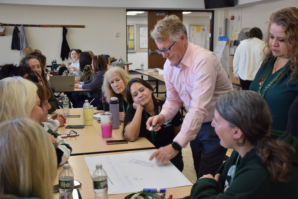 Leader in Me trainer Gary McGuey works with middle and high school clerical staffs.