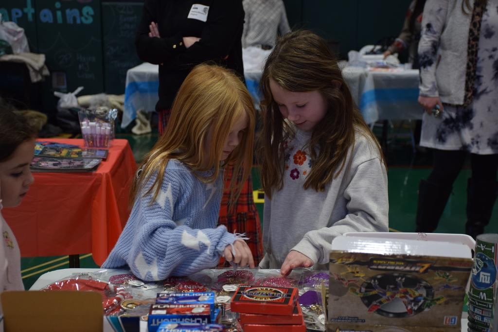 LVI students at the holiday boutique.