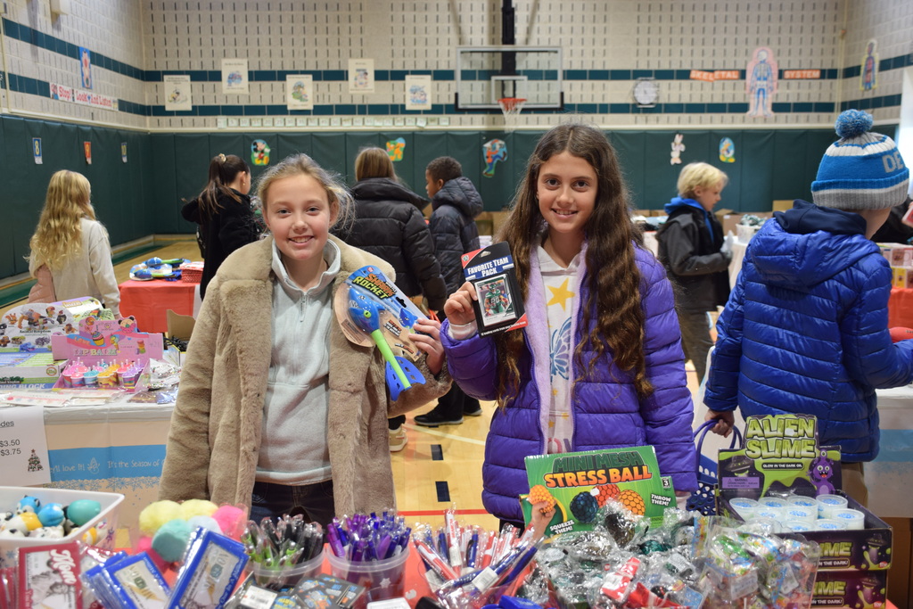 Locust Valley Intermediate School students pick out gifts at the LVEPC Holiday Boutique.