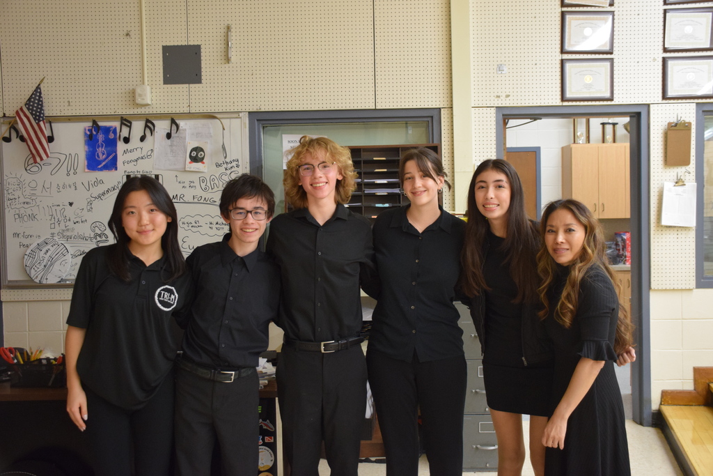 Locust Valley High School students met with and discussed their musical interests with Soon He Newbold.