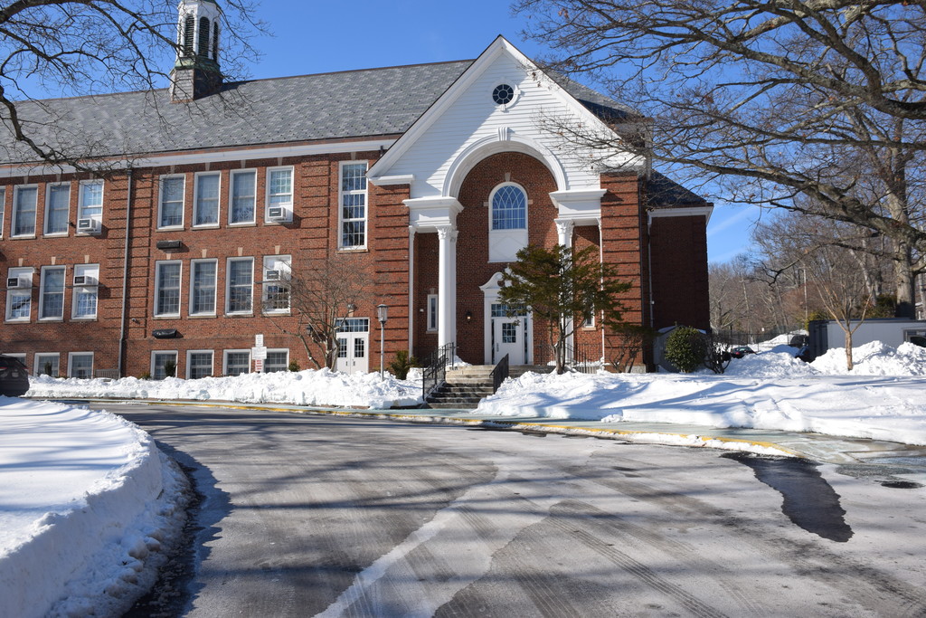The front of BI was perfectly cleared by the grounds crew.
