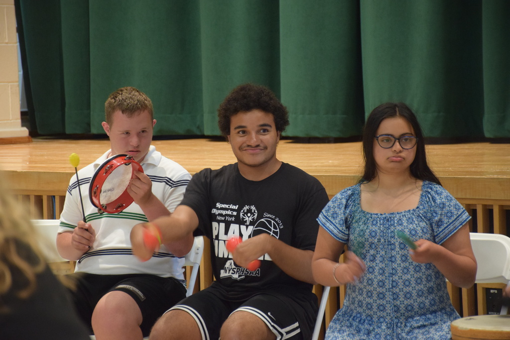 Students played their instruments at the 2026 music and art showcase.