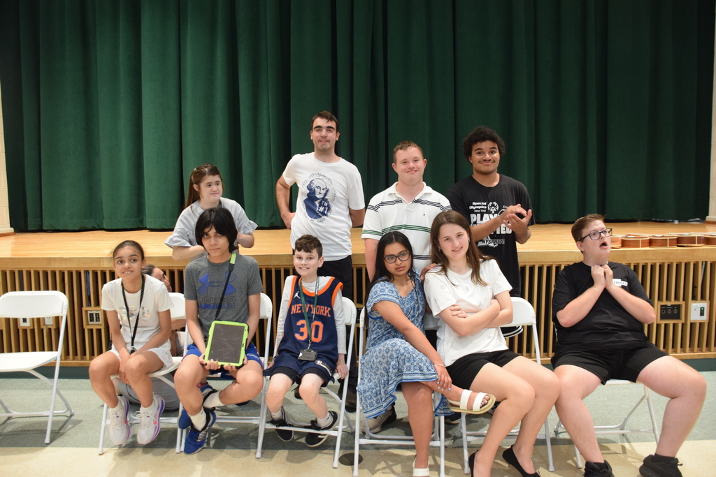 Middle and high school students showed their artistic and musical talents to cap off the 2026 school year.