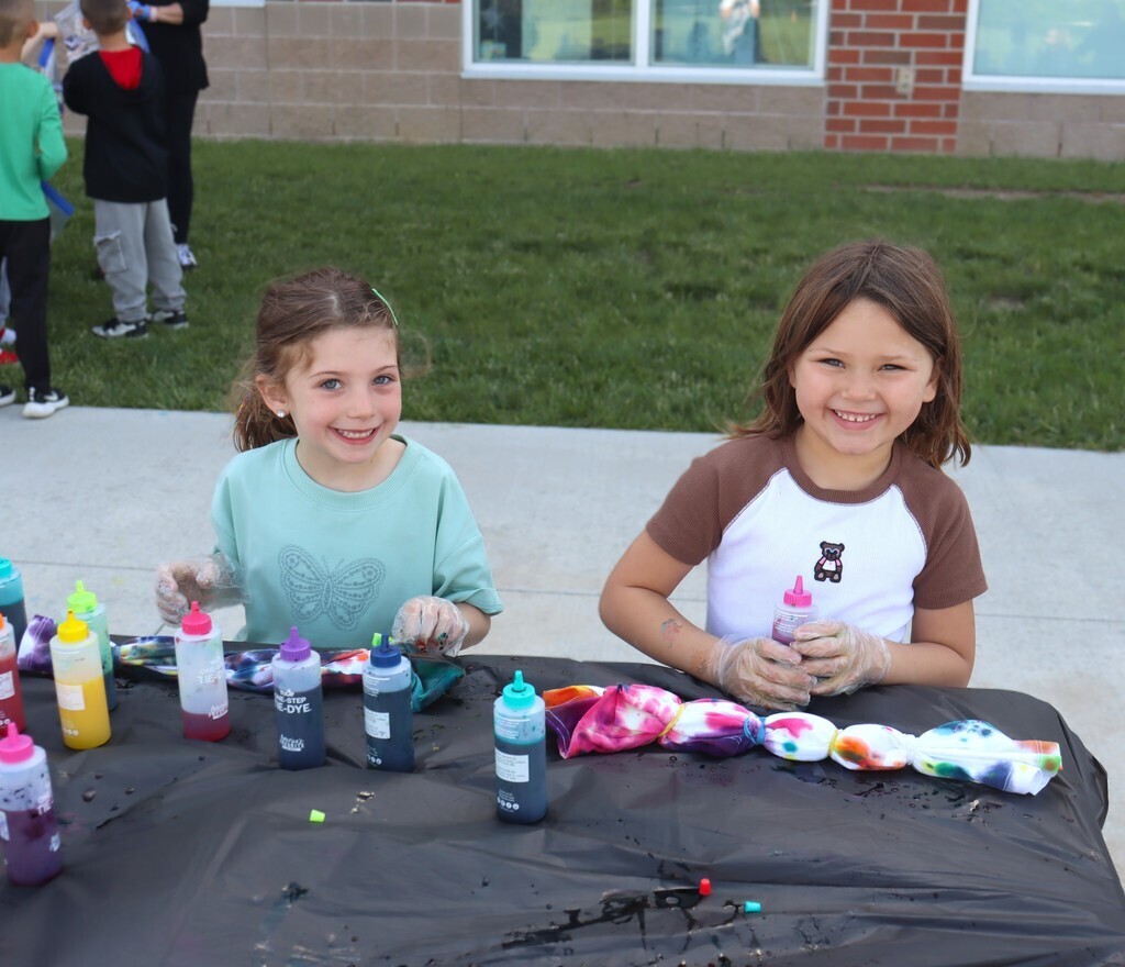 Students Tie-Dying T-shirts 