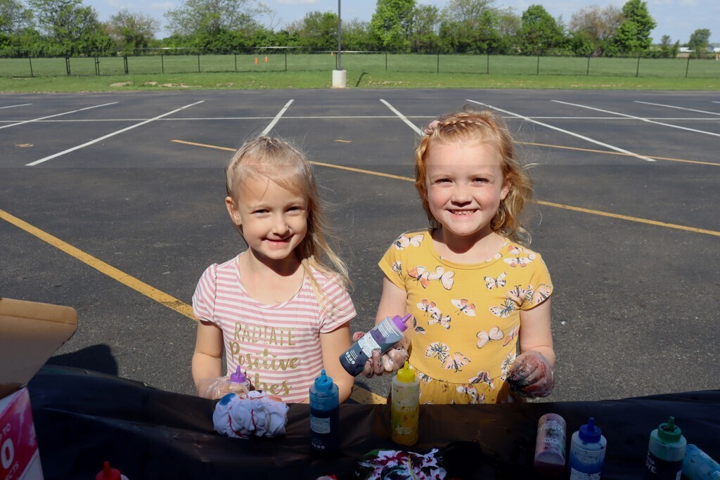 Students Tie-Dying T-shirts 