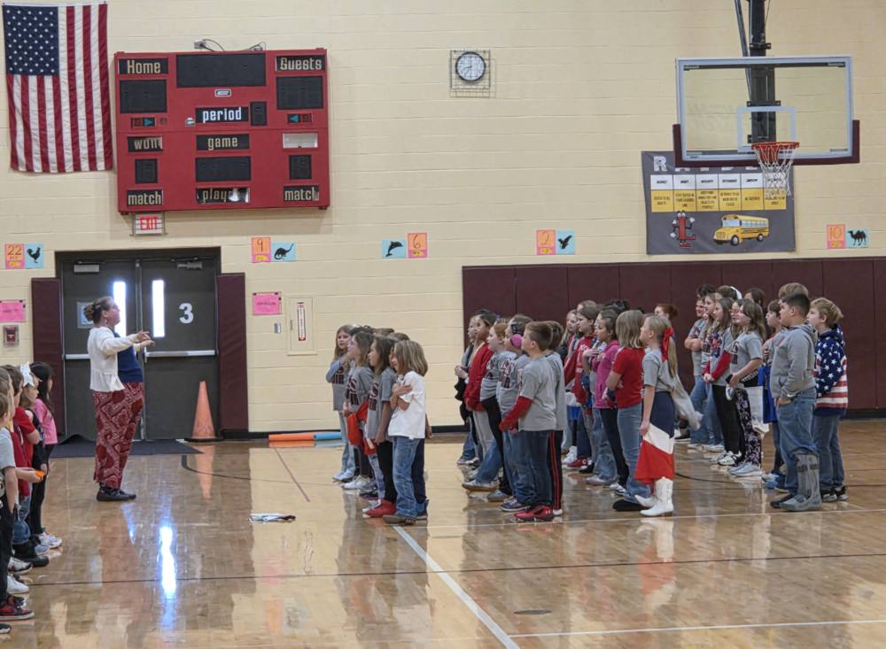 LES students participate in Veterans Day festivities