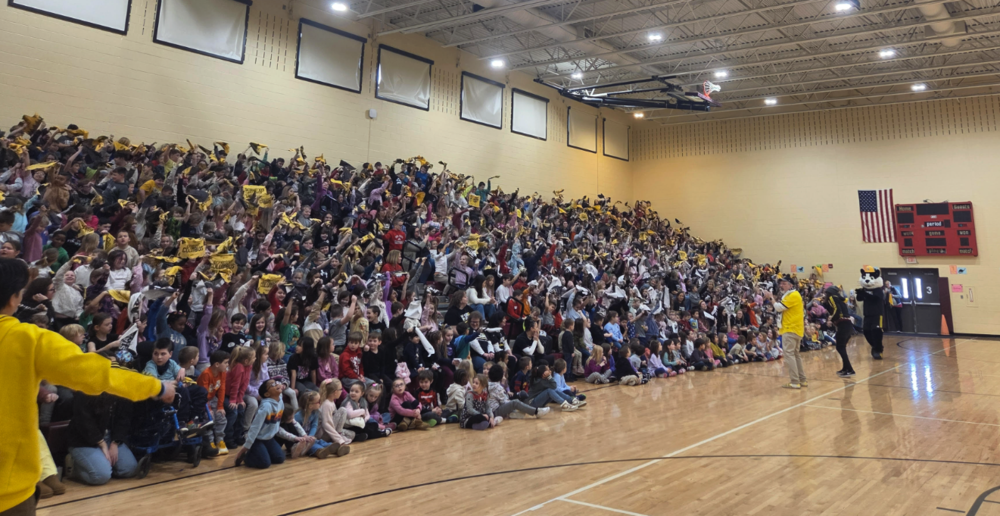 Crew Stay in the Game Assembly