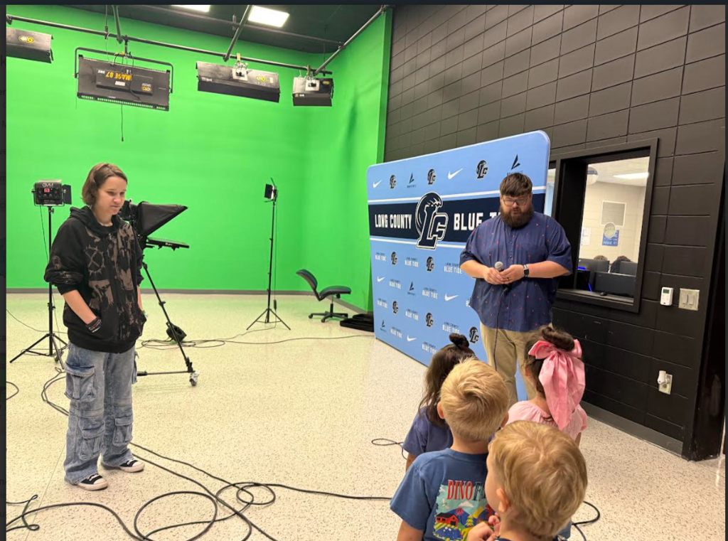 A/V