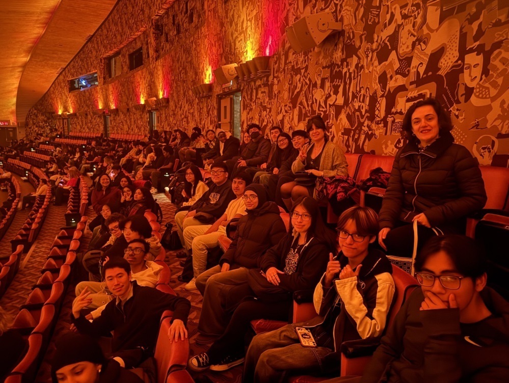 Our PAwsitivity winners are ready for the show!