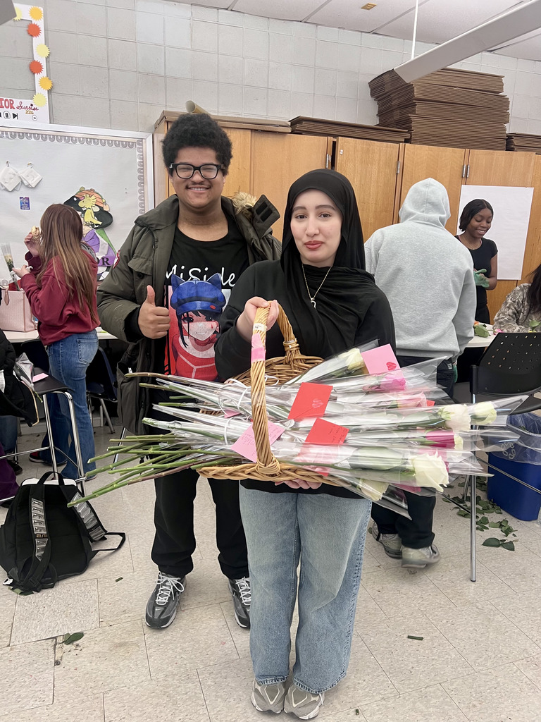 Leadership students prepared and organized roses for delivery.