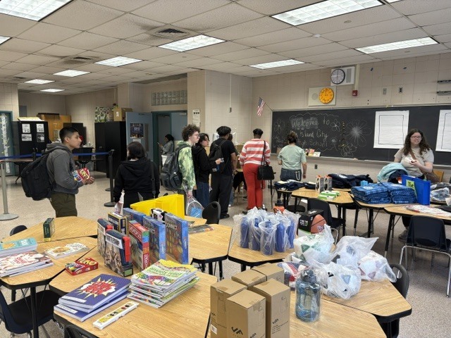 Room 201 was full of Pawsitivty Prizes and students choosing their rewards based on their Tiers!