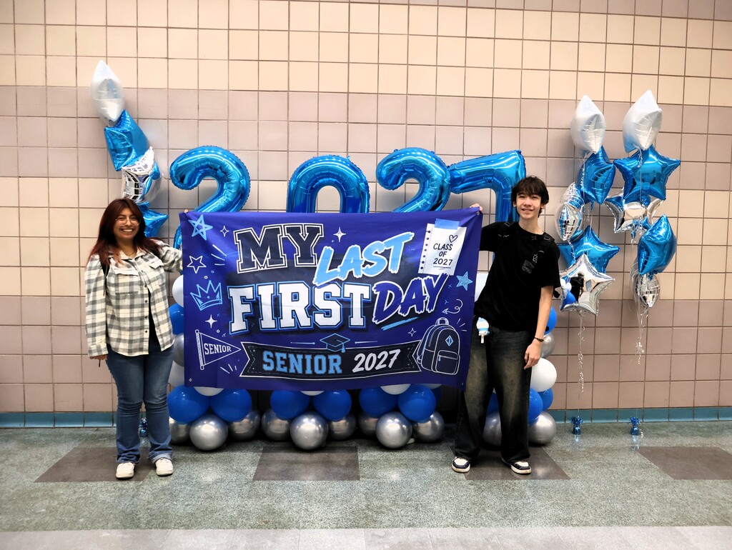 Seniors celebrate their last, first day of High School!