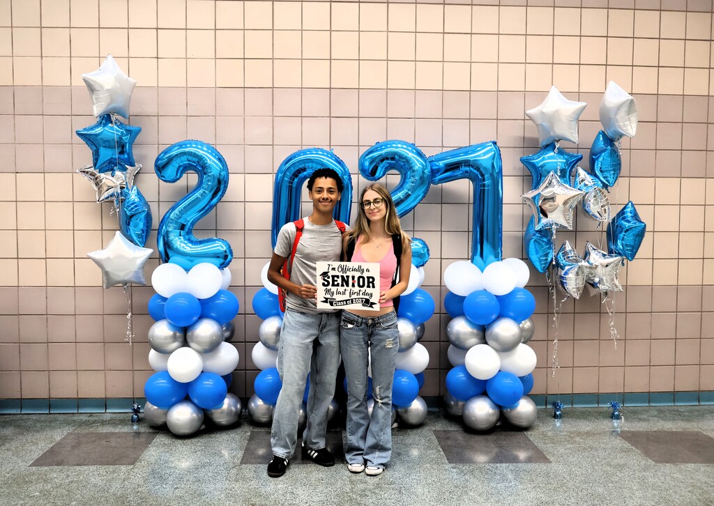 Seniors celebrate their last, first day of High School!