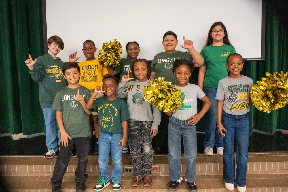students in lobo apparel 