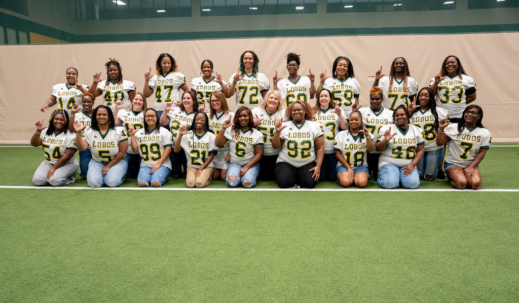 Lobo Football Senior Moms