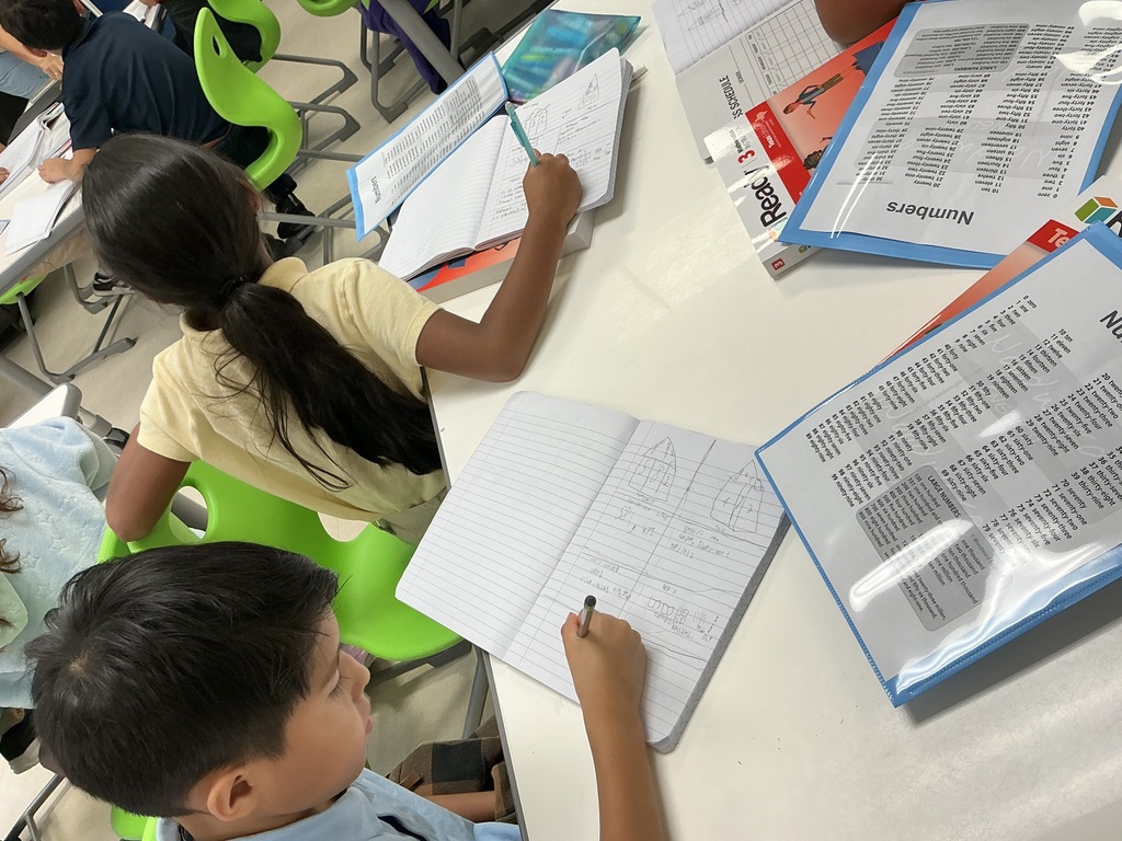 Check out our 3rd graders giving their best during math class today! #BOLDBears #BetterAtBramlettee #OnOurWayToAnA