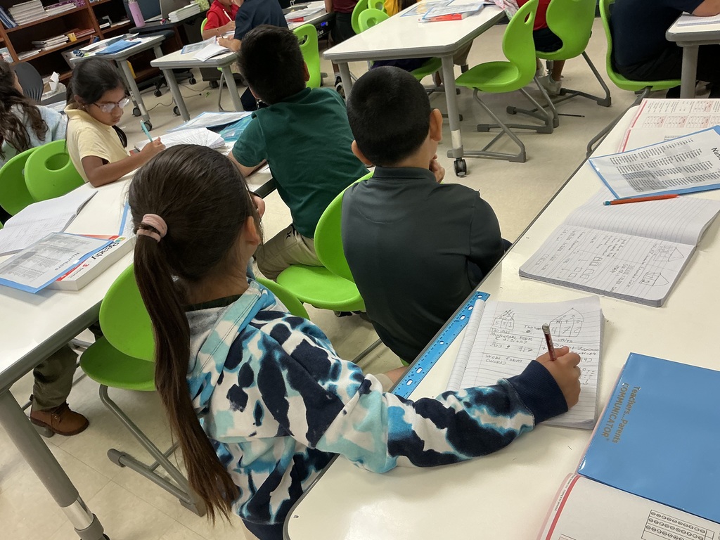 Check out our 3rd graders giving their best during math class today! #BOLDBears #BetterAtBramlettee #OnOurWayToAnA
