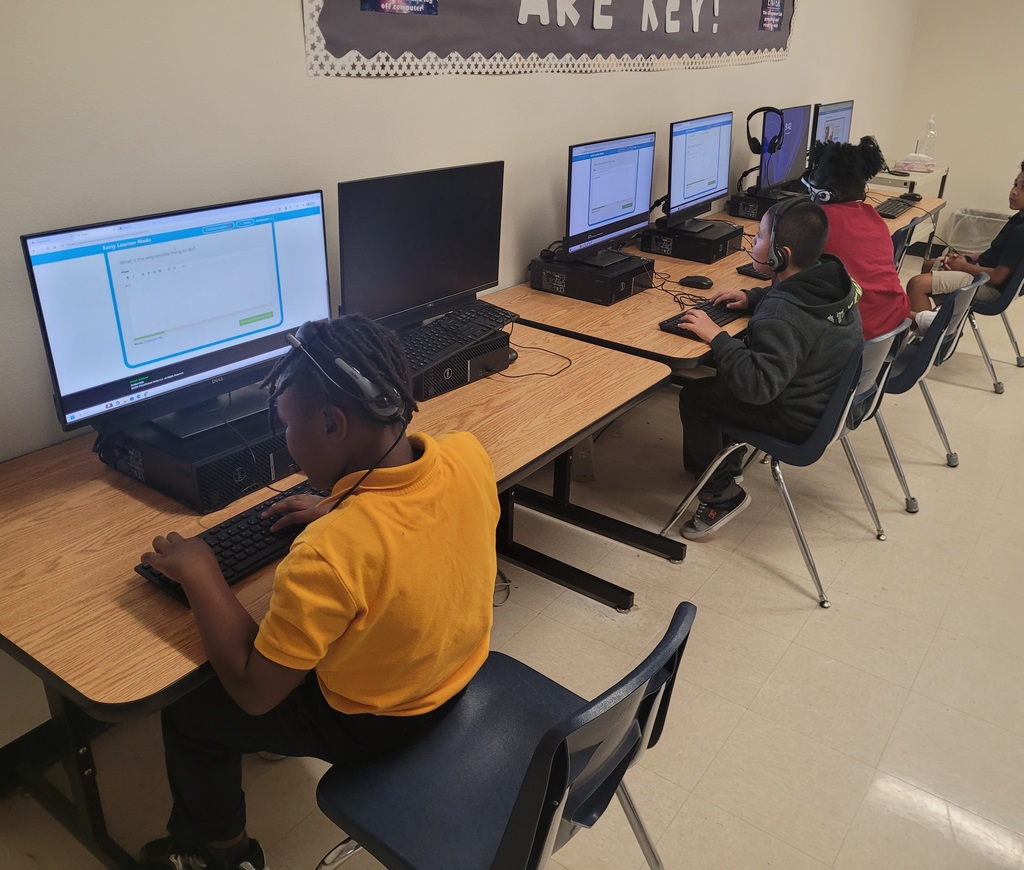 Students working on Naviance 1