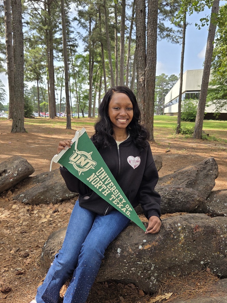 Makayla Myles is officially bound for University of North Texas where she will major in Music. So proud of her dedication and talent—this is just the beginning!
