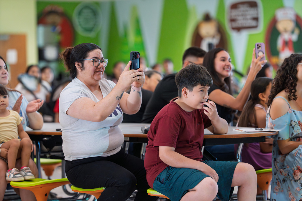 parent videoing